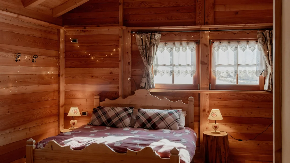 Snowdrift Cabin